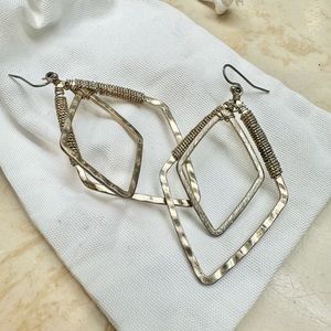 Geometric dangle earrings